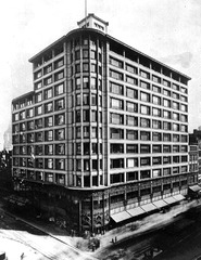 124. Carson, Pirie, Scott and Company Building 124. Carson, Pirie, Scott and Company Building
