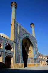 Great Mosque (Masjid-e Jameh) Isfahan, Iran. Islamic, Persian: Seljuk, Il-Khanid, Timurid and Safavid Dynasties. 700 ce. additins and restorations in the 14th, 18th, and 20th centuries ce. stone, brick, wood plaster and glazed ceramic tile Great Mosque (Masjid-e Jameh) Isfahan, Iran. Islamic, Persian: Seljuk, Il-Khanid, Timurid and Safavid Dynasties. 700 ce. additins and restorations in the 14th, 18th, and 20th centuries ce. stone, brick, wood plaster and glazed ceramic tile