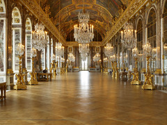 Hall of Mirrors
240 feet long barrel vaulted room with a painted ceiling
Light enters thorugh a wall of windows on one side and reflects of a wall full of mirrors on the other side, these were the largest panes of the glass that could be made at the time
Reflected light would illuminate the entire room so Louis could see everything that was taking place
Celing paintings illustrate civil and military achievements of Louis XIV
Other paintings throughout the palace illustrate that his rule would bring peace/harmony to France
Most rooms/salons dedicated to Louis's intellectual and leisure interests Hall of Mirrors
240 feet long barrel vaulted room with a painted ceiling
Light enters thorugh a wall of windows on one side and reflects of a wall full of mirrors on the other side, these were the largest panes of the glass that could be made at the time
Reflected light would illuminate the entire room so Louis could see everything that was taking place
Celing paintings illustrate civil and military achievements of Louis XIV
Other paintings throughout the palace illustrate that his rule would bring peace/harmony to France
Most rooms/salons dedicated to Louis's intellectual and leisure interests