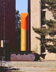 Lipstick (Ascending) on Caterpillar Tracks
Claes Oldenburg. 1969-1974 C.E. Cor-Ten steel, steel, aluminum, and cast resin; painted with polyurethane enamel
Lipstick (Ascending) on Caterpillar Tracks claimed a visible space for the anti-war movement while also poking fun at the solemnity of the plaza. The sculpture served as a stage and backdrop for several subsequent student protests. Lipstick (Ascending) on Caterpillar Tracks
Claes Oldenburg. 1969-1974 C.E. Cor-Ten steel, steel, aluminum, and cast resin; painted with polyurethane enamel
Lipstick (Ascending) on Caterpillar Tracks claimed a visible space for the anti-war movement while also poking fun at the solemnity of the plaza. The sculpture served as a stage and backdrop for several subsequent student protests.