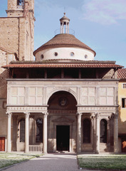 Pazzi Chapel
Florence Italy, Filippo Brunelleschi, 1429-1461, Mansonry
Rectangular chapel attached to the Church of Santa Croce
Two barrel vaults on either side of a central dome with an oculus
Interior has restrained color palette with muted tones but also has vibrantly glazed terra-cotta tiles
It was the chapter house for the Fransican monks at the time
Perfectly symmetrical, 3 corinthian columns on either side of the facade Pazzi Chapel
Florence Italy, Filippo Brunelleschi, 1429-1461, Mansonry
Rectangular chapel attached to the Church of Santa Croce
Two barrel vaults on either side of a central dome with an oculus
Interior has restrained color palette with muted tones but also has vibrantly glazed terra-cotta tiles
It was the chapter house for the Fransican monks at the time
Perfectly symmetrical, 3 corinthian columns on either side of the facade