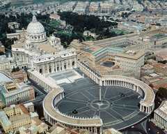 St. Peter's Square by Gianlorenzo Bernini aerial view, 1656-1666